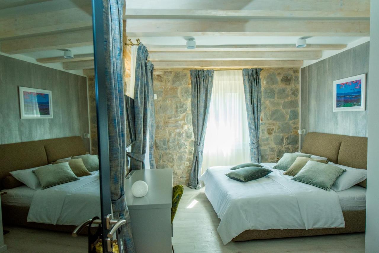 Heritage Villa Vitturi Sea View Kaštela Esterno foto