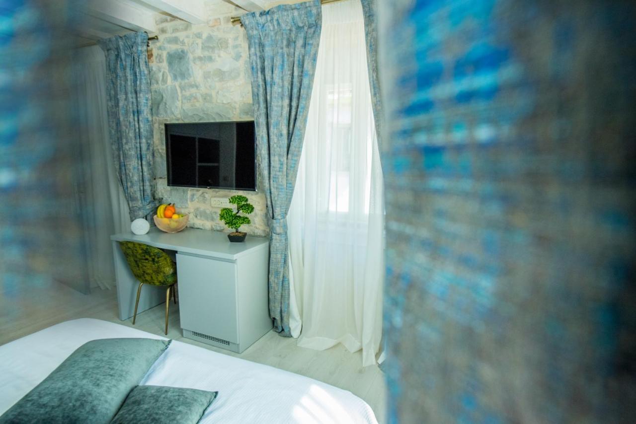 Heritage Villa Vitturi Sea View Kaštela Esterno foto