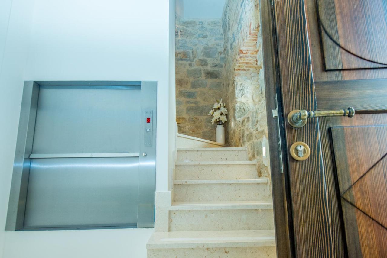 Heritage Villa Vitturi Sea View Kaštela Esterno foto