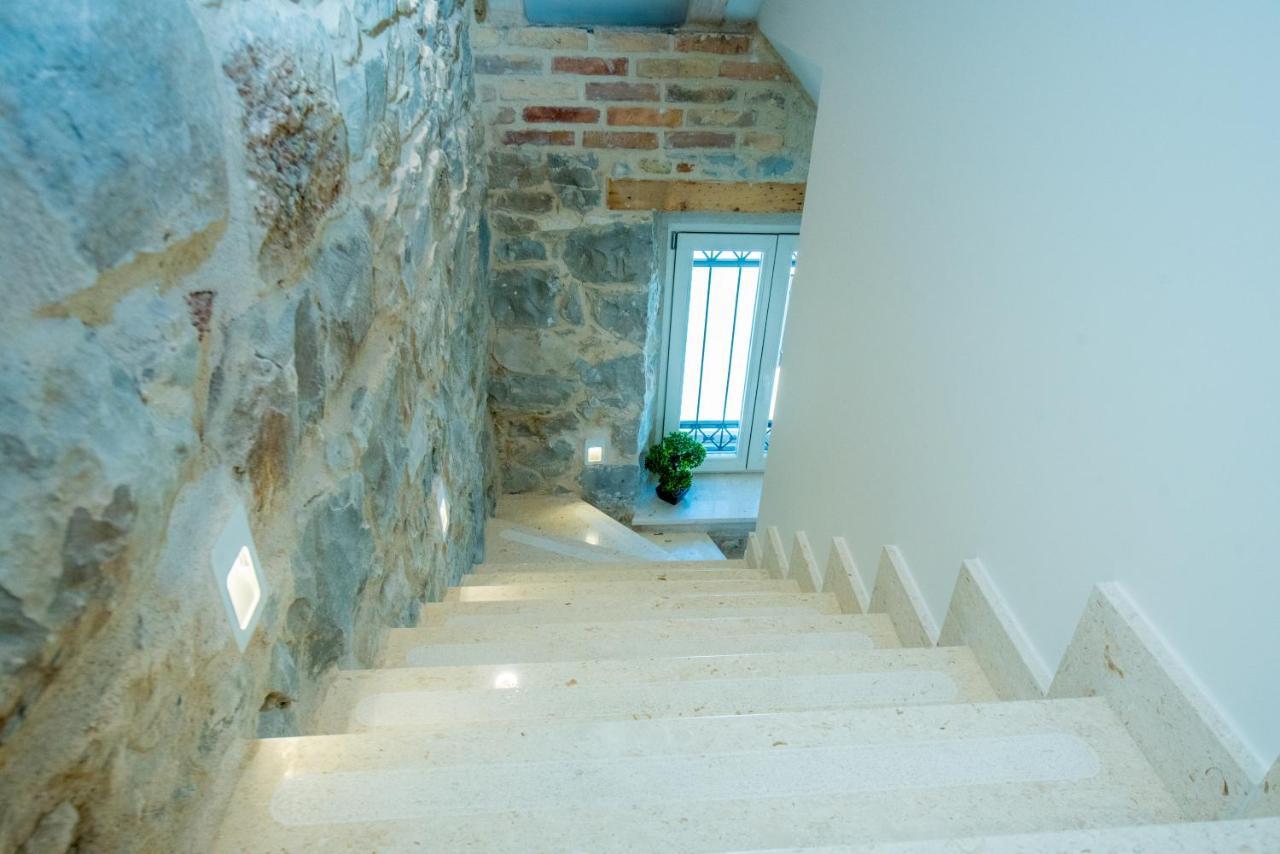 Heritage Villa Vitturi Sea View Kaštela Esterno foto