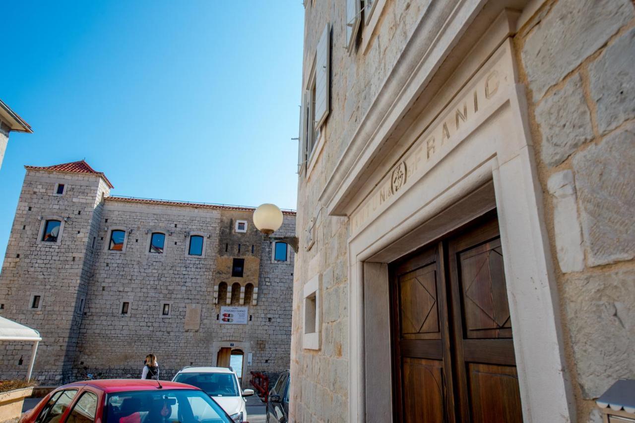 Heritage Villa Vitturi Sea View Kaštela Esterno foto